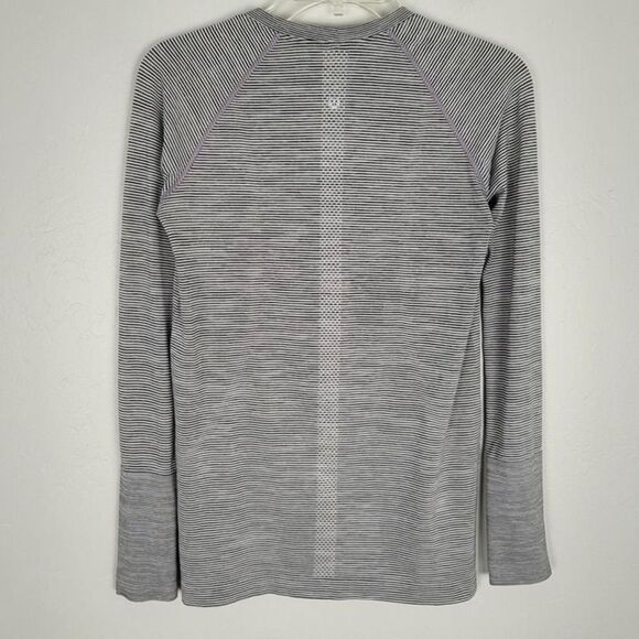 Lululemon Size 8 Swiftly Tech Long Sleeve 2.0 Top Wee Are From Space White Black - Picture 3 of 10